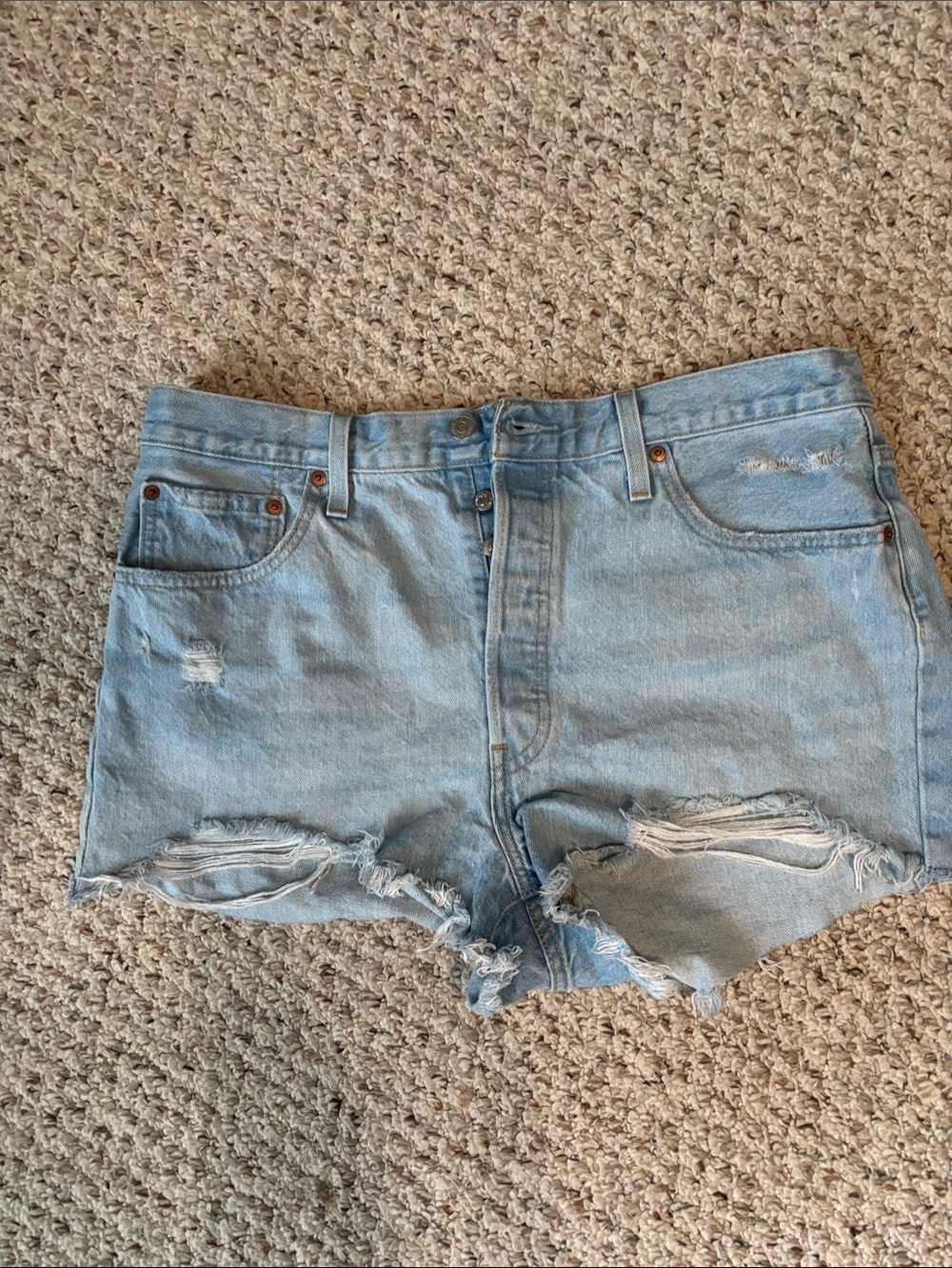 Levi’s button fly short light Blue Distressed High-Waist Women’s Denim Shorts.